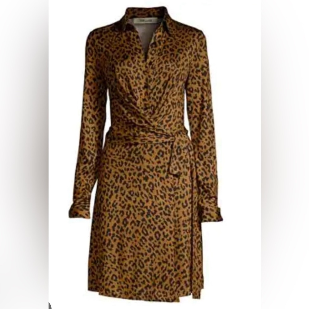 NWOT Diane Von Furstenberg Didi Side Tie Leopard Wrap Dress. Size 4. 100% silk
